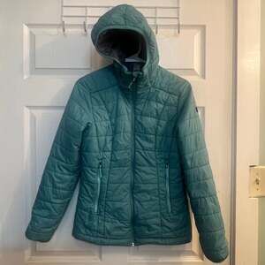 Forclaz Women's MT100 Hooded Synthetic Jacket Size S Turquoise Packable Puffer